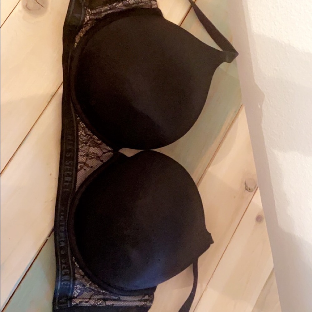 Victoria’s Secret bras